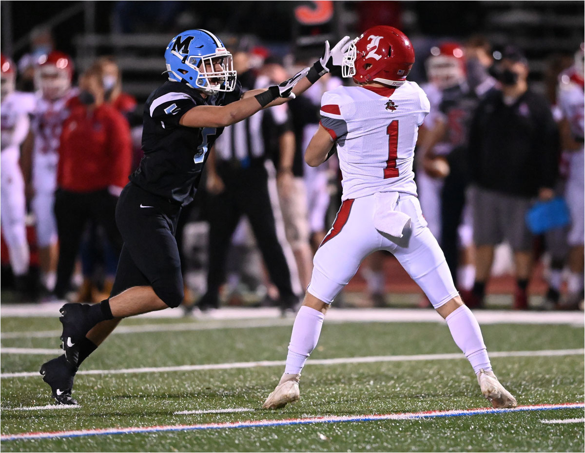 Rodriguez Carlos QB Sacked AssignedSubject   Motion Photography 20251008